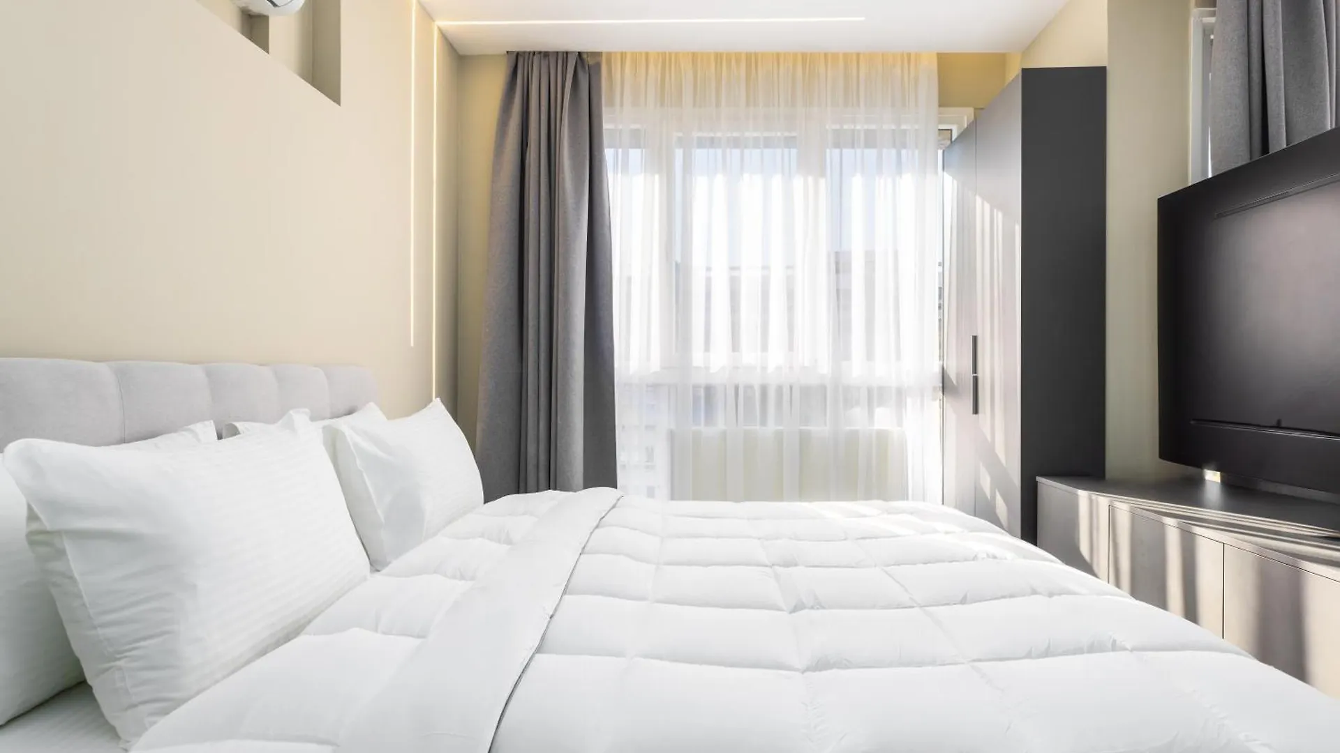 Ophelia Apartments By Halu!, Luxury Apt With Hot Tub Thessaloniki