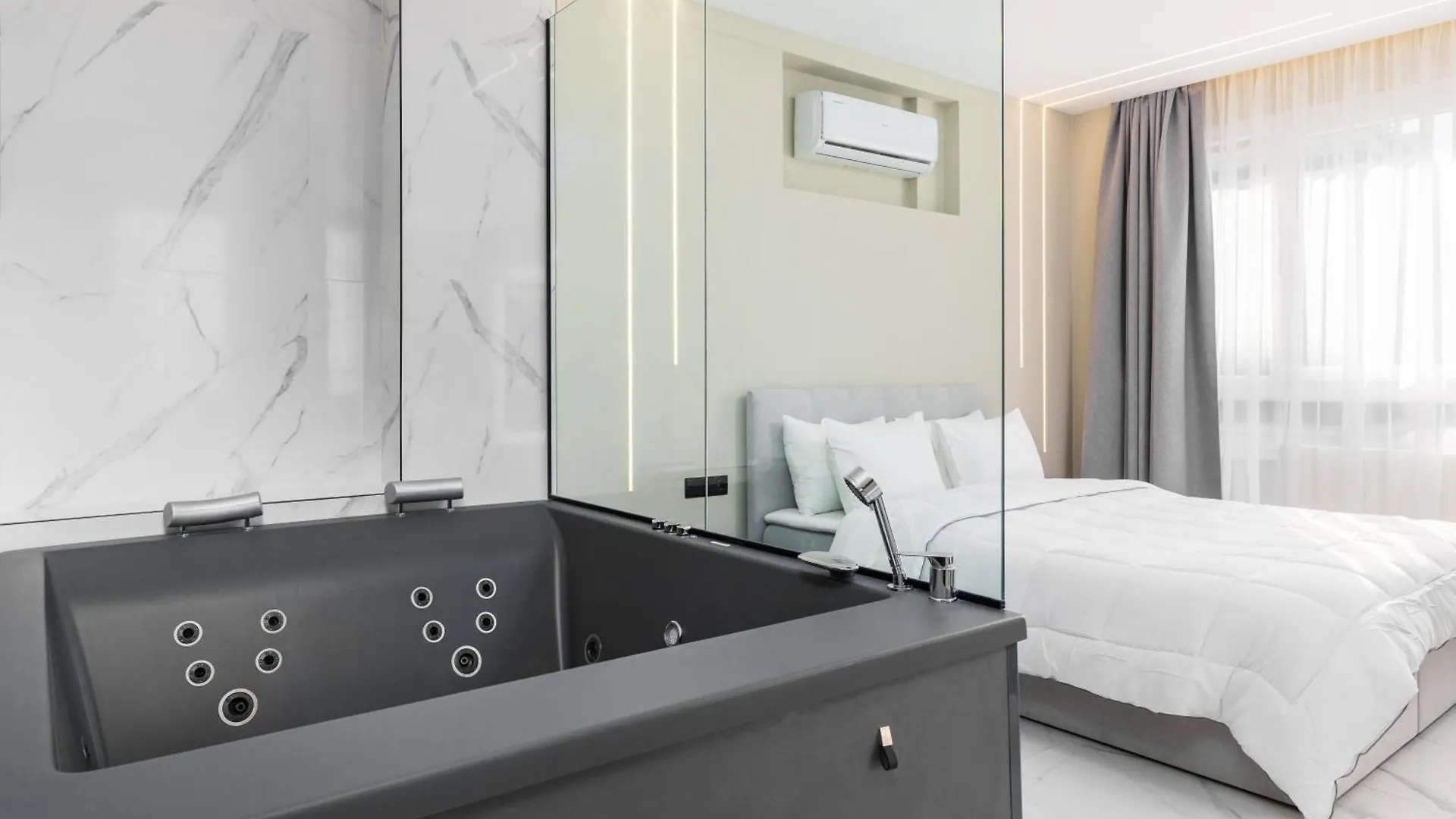 Ophelia Apartments By Halu!, Luxury Apt With Hot Tub Thessaloniki